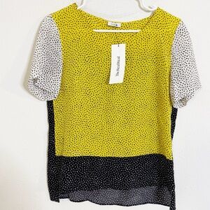 Akris Punto Yellow and Black mulberry silk printed Short Sleeve blouse